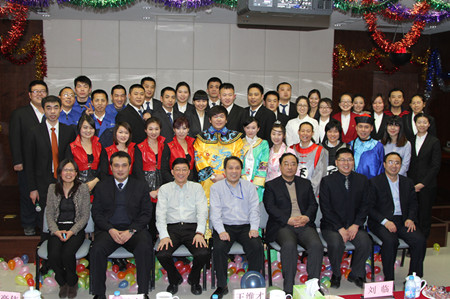 2257 全體演員與領導全影.jpg